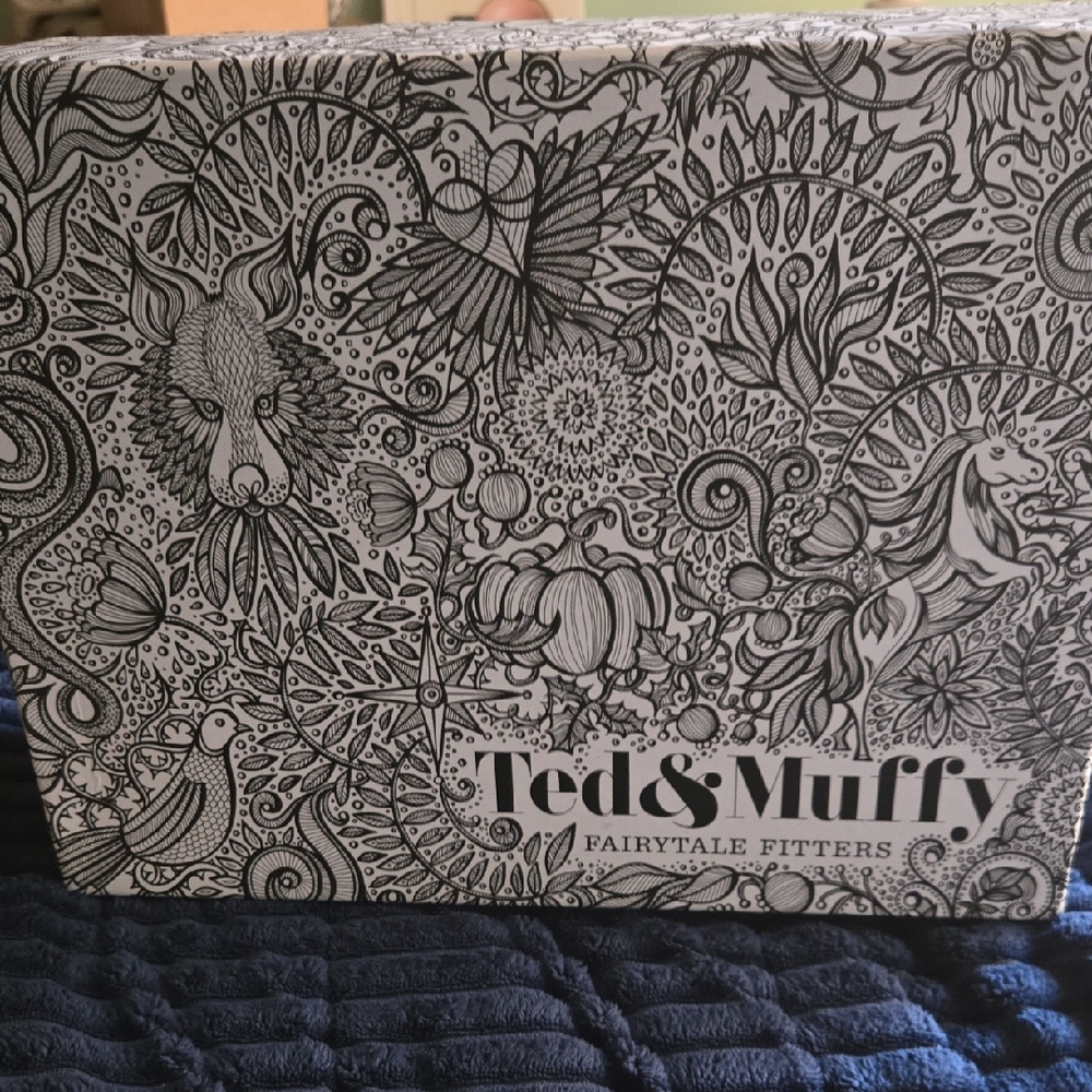 Ted & Muffy Black and White Art Box